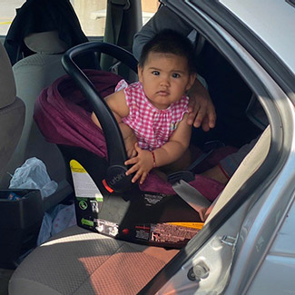 Enfant dans un siège d’auto