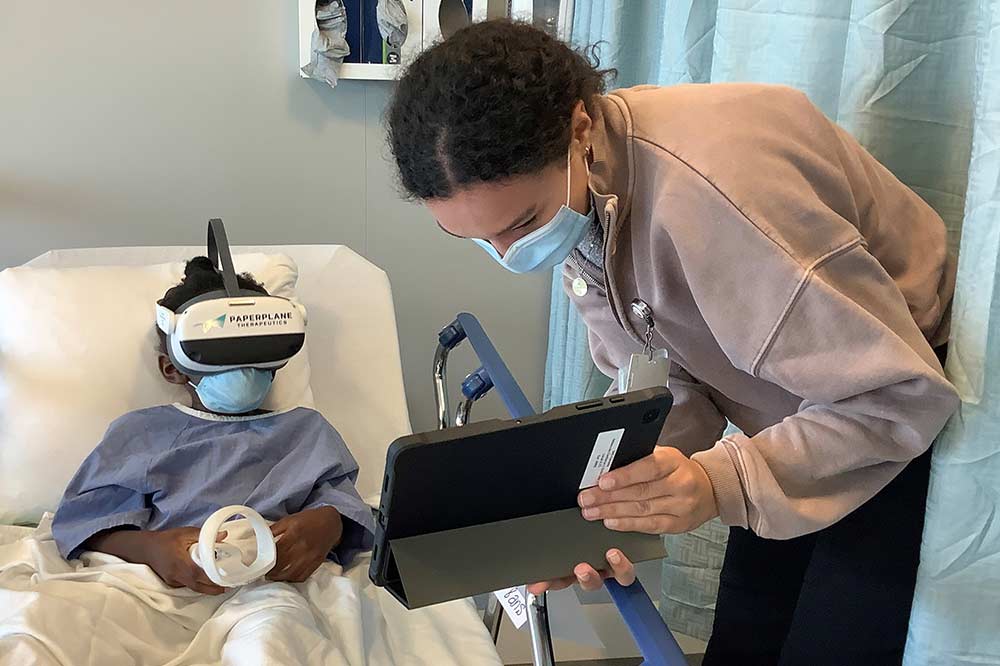 La realidad virtual ayuda a los niños a sobrellevar el dolor y la ansiedad