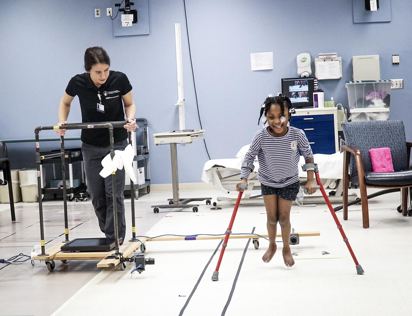 patient and staff member during motion analysis test
