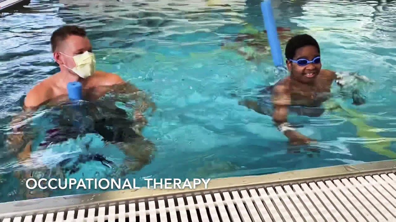 Malachi parle de réadaptation pédiatrique