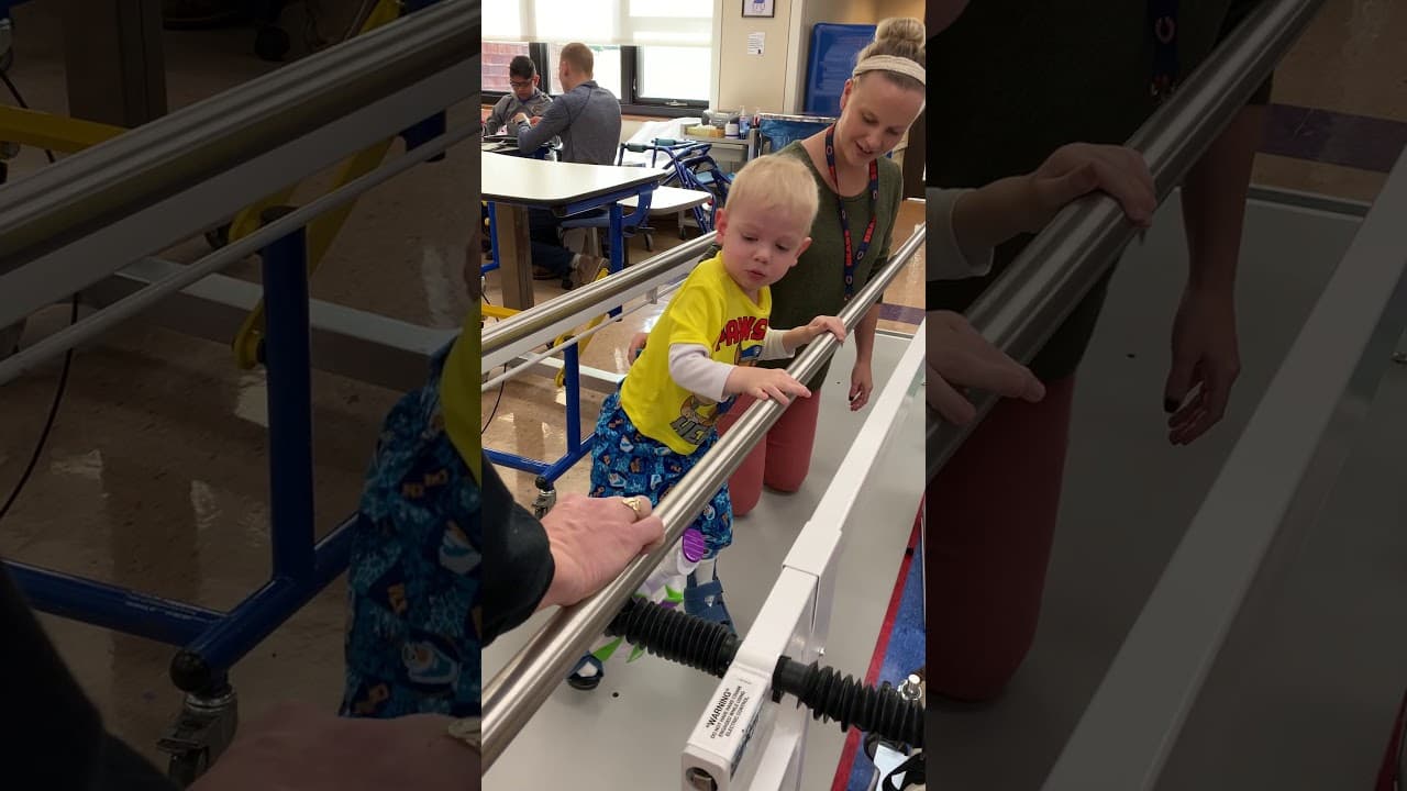 Mason sauve Buzz l’Éclair | Physiothérapie à l’Hôpital Shriners pour enfants de Chicago